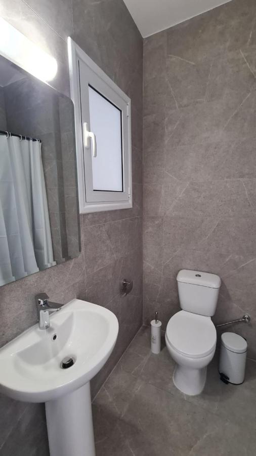 Laertis Apartments - By Imh Travel & Tours Paphos Extérieur photo