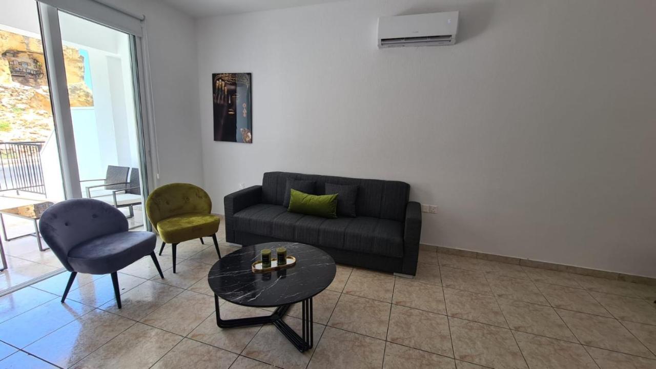 Laertis Apartments - By Imh Travel & Tours Paphos Extérieur photo