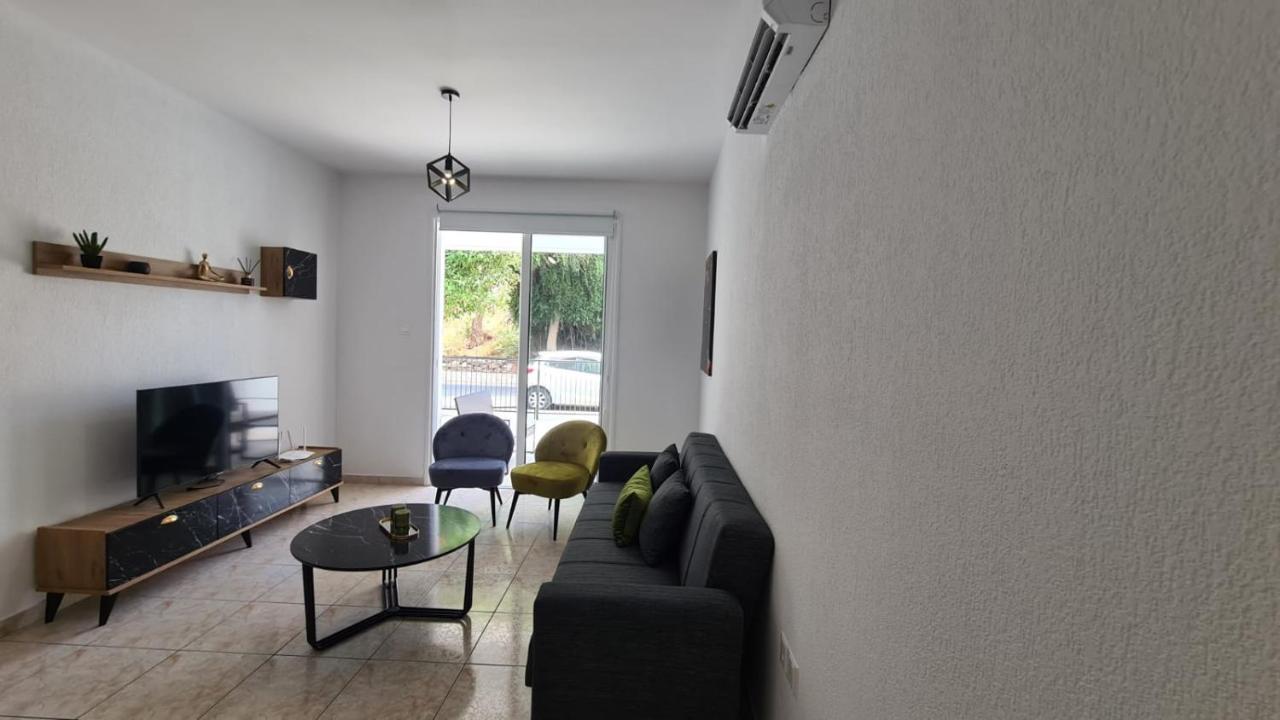 Laertis Apartments - By Imh Travel & Tours Paphos Extérieur photo