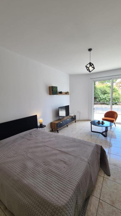 Laertis Apartments - By Imh Travel & Tours Paphos Extérieur photo