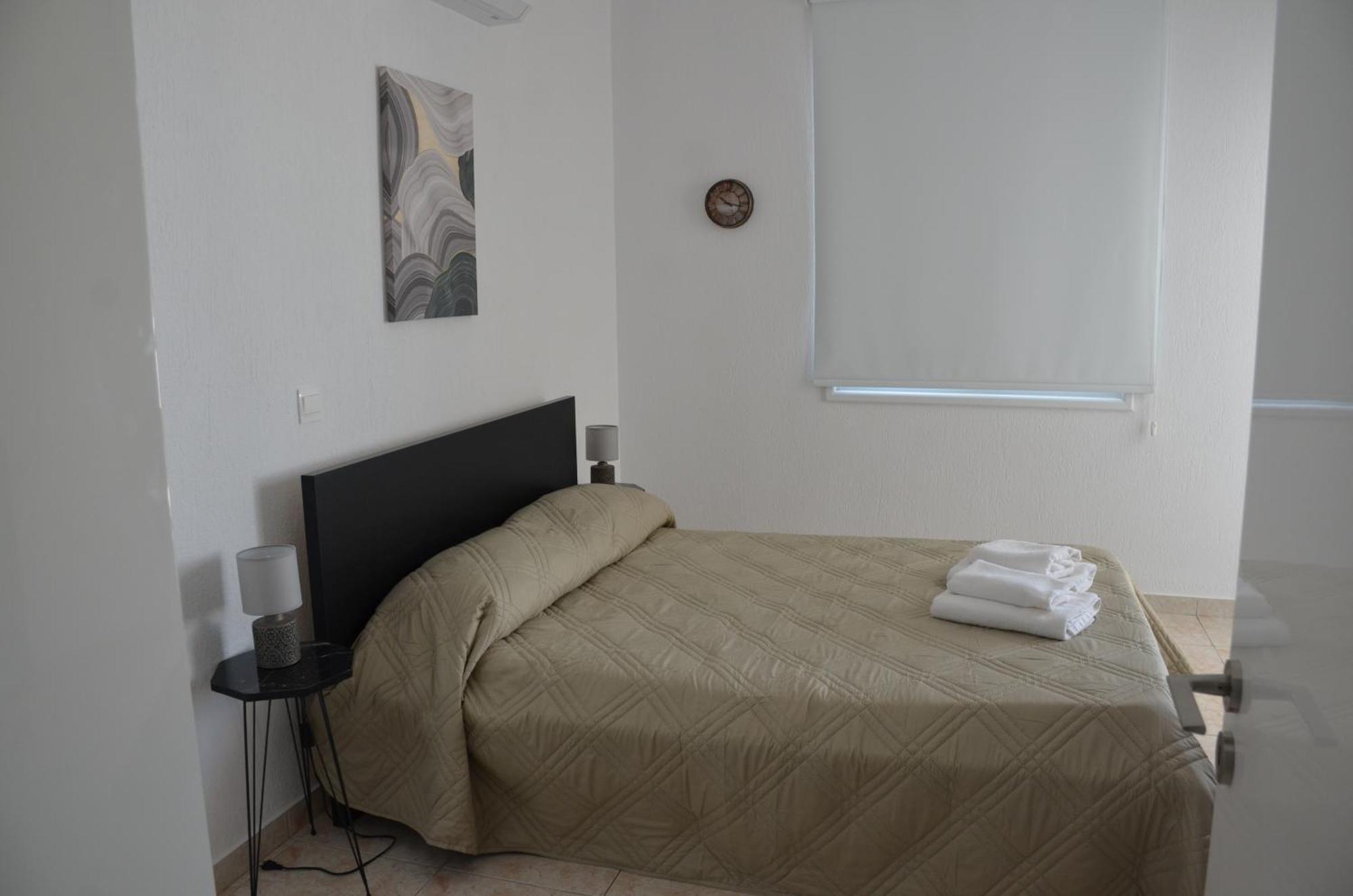 Laertis Apartments - By Imh Travel & Tours Paphos Extérieur photo