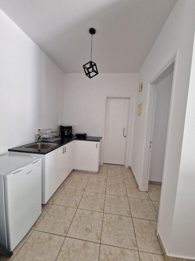 Laertis Apartments - By Imh Travel & Tours Paphos Chambre photo